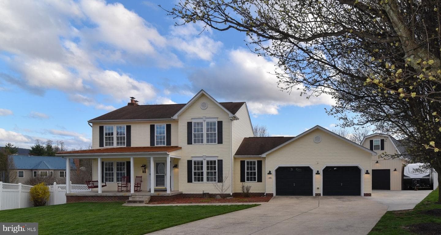 102 Bachtell Circle