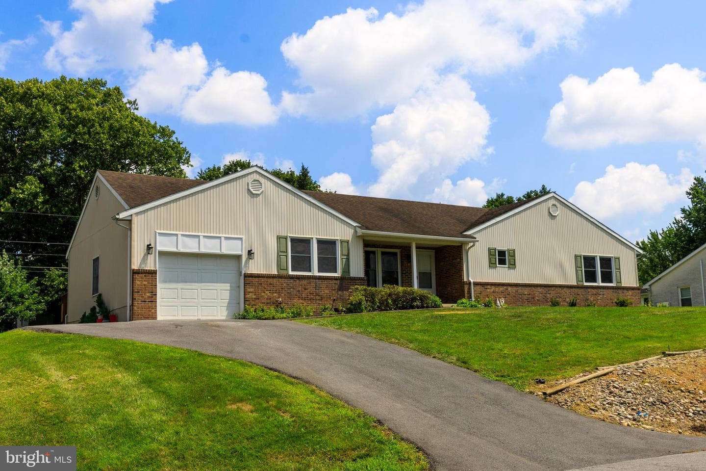 13929 Green Mountain Drive