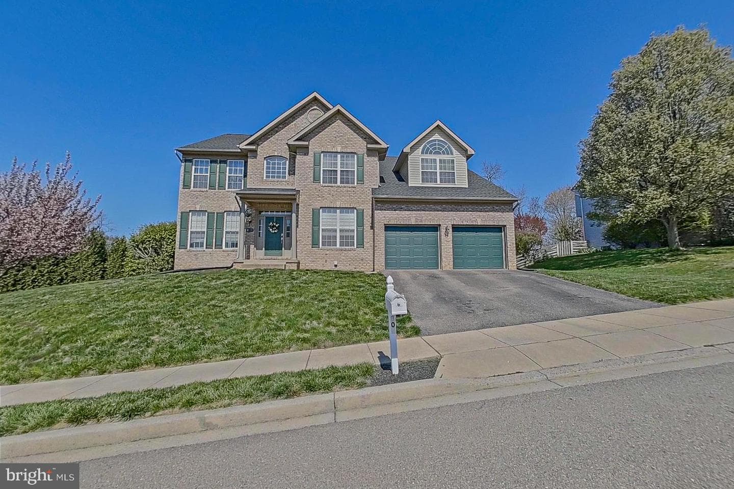 809 Brookridge Drive