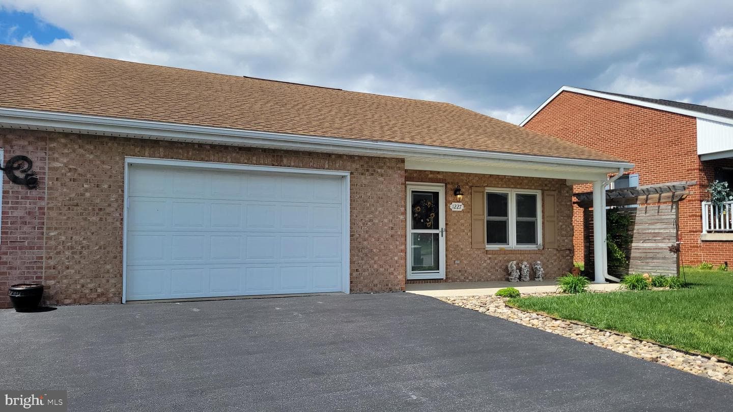 1227 Grand Legacy Drive