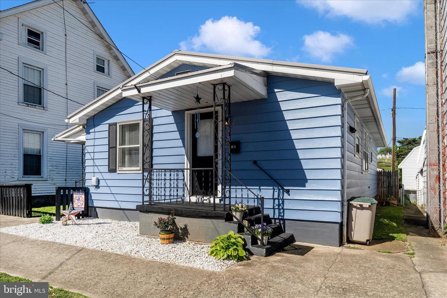 12 S Vermont Street