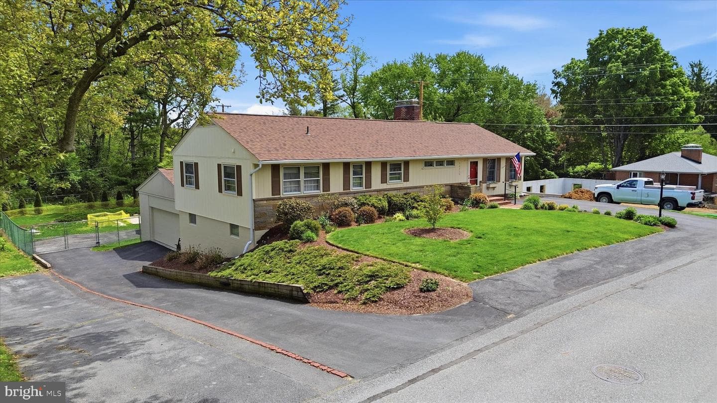 13315 Apple Hill Drive