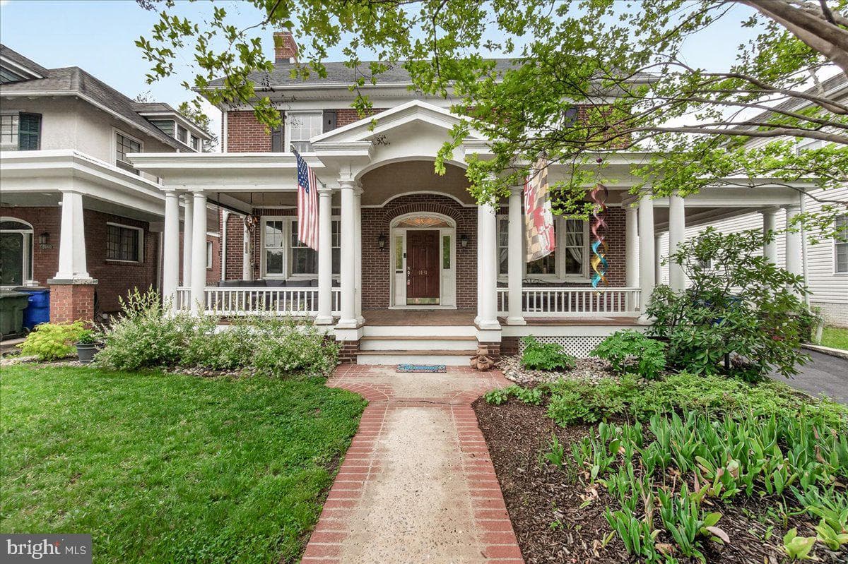 1131 Oak Hill Avenue