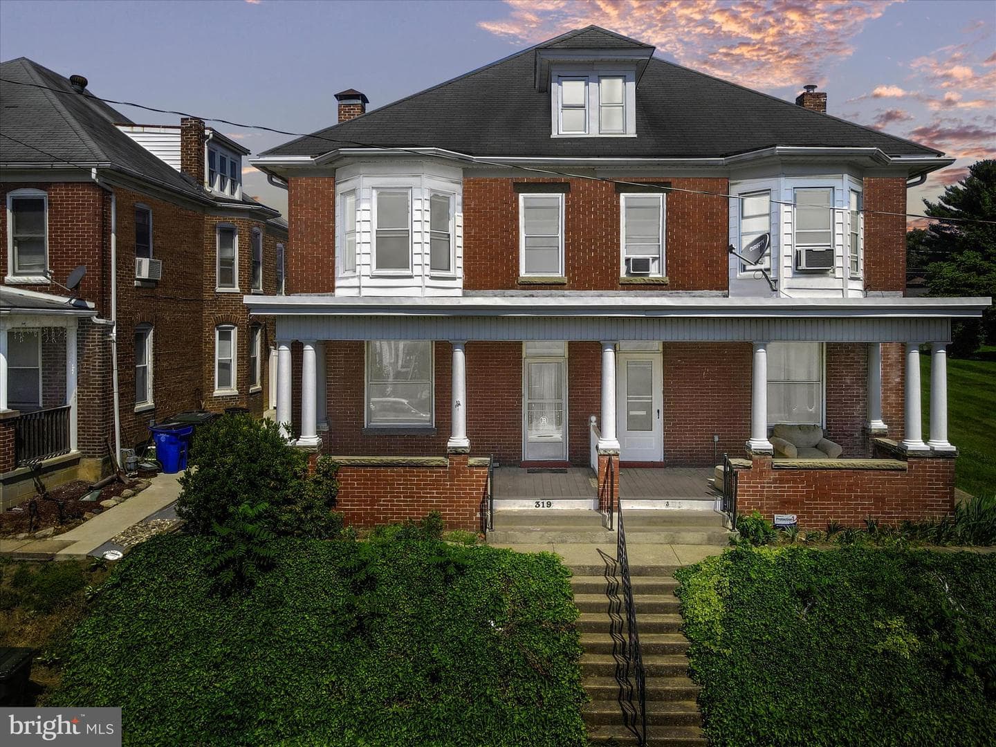 319 West Side Avenue