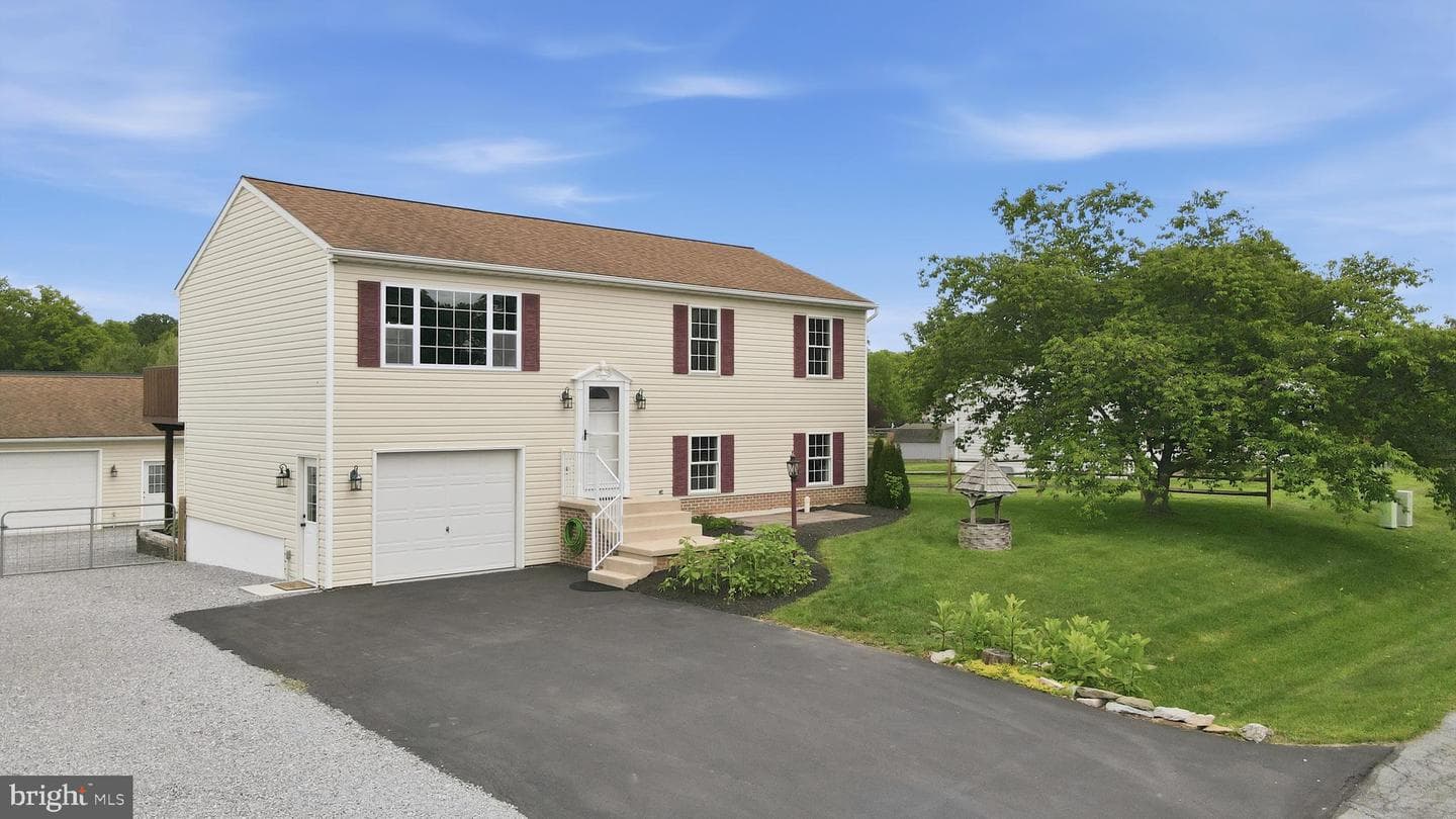 15932 Hibiscus Dr, Hagerstown