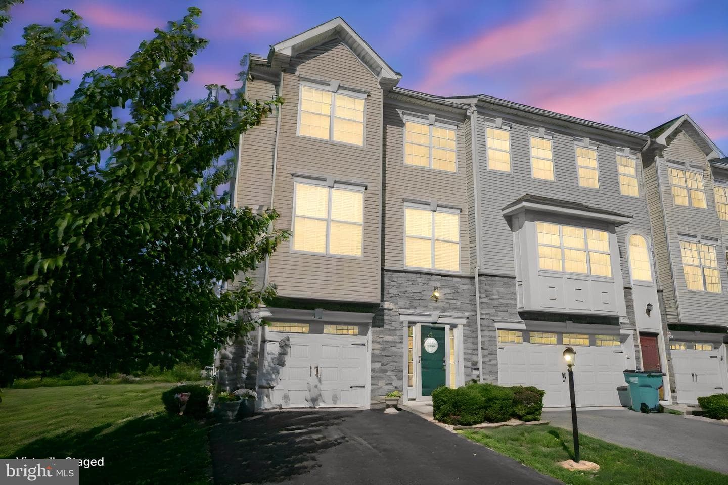 10367 Lantern Lane