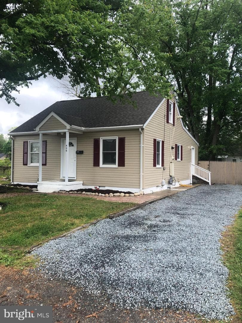 406 Venton Place photo 1