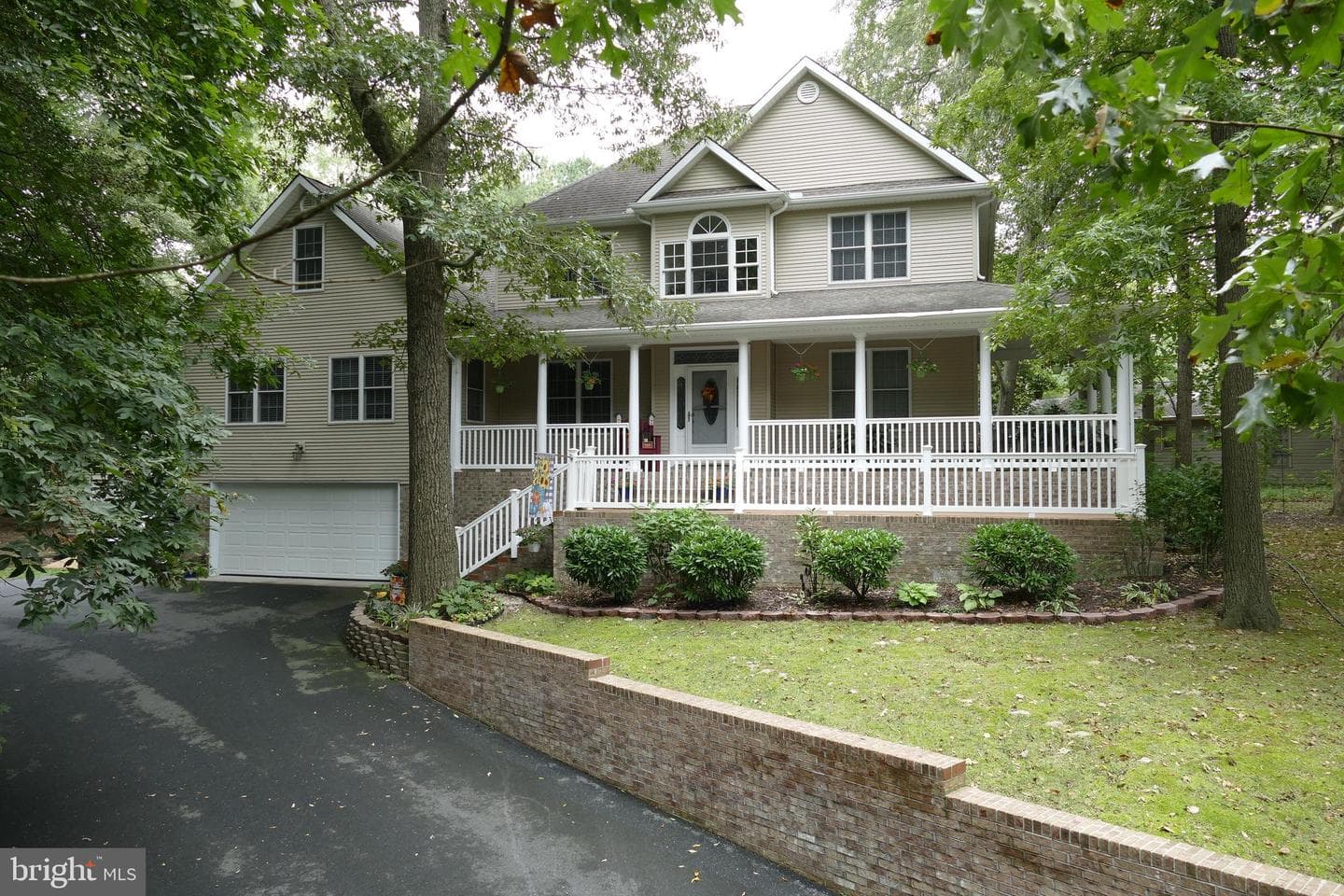 1003 Hinman Lane photo 1