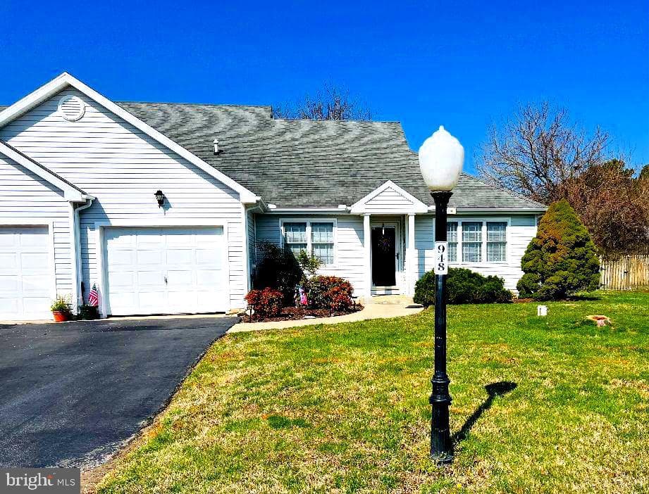 948 W Schumaker Manor Drive photo 1