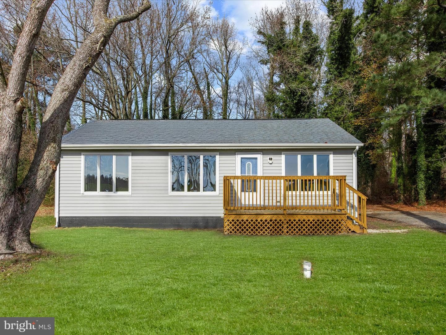 27390 Log Cabin Road photo 1