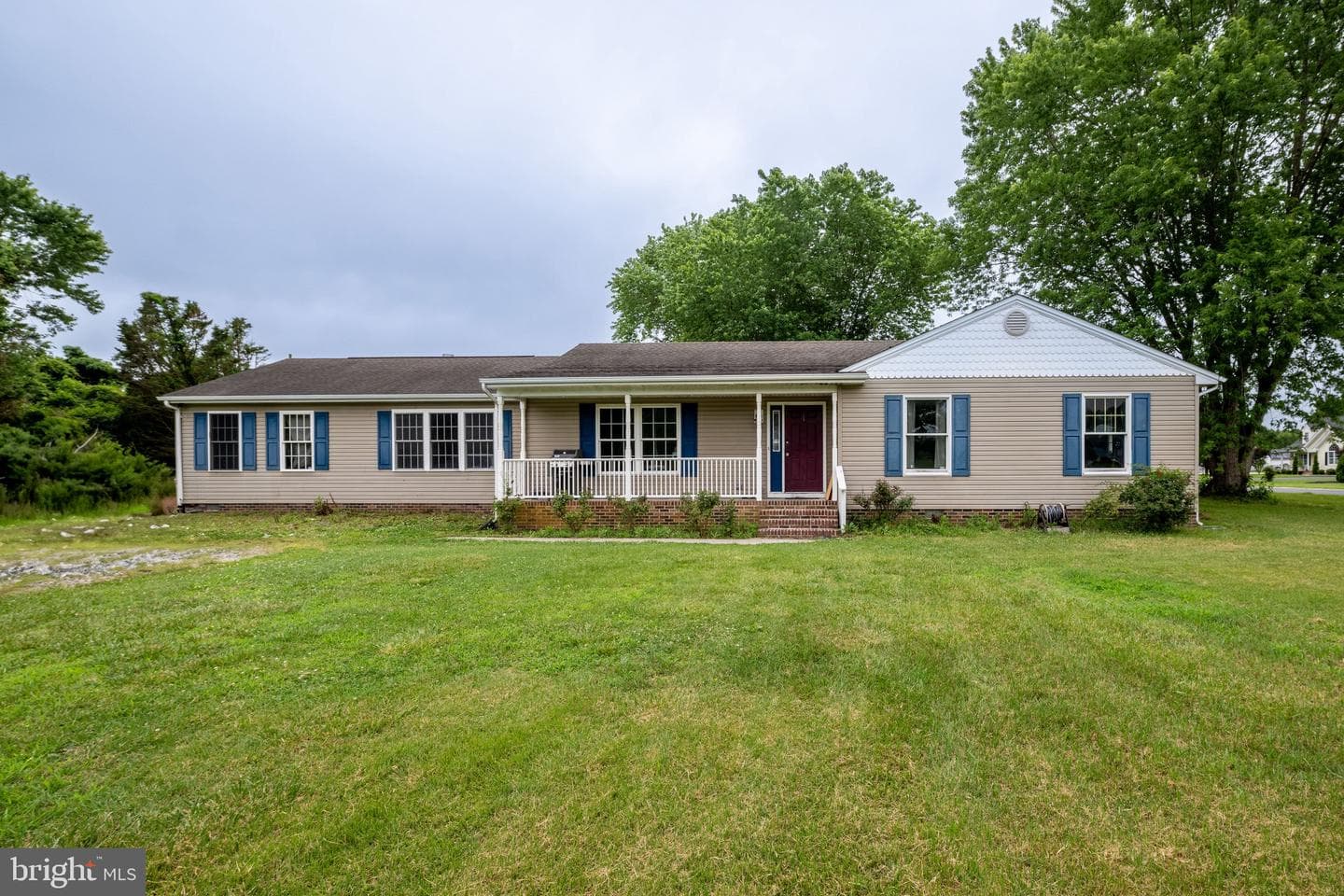 502 Barnsdale Drive photo 1