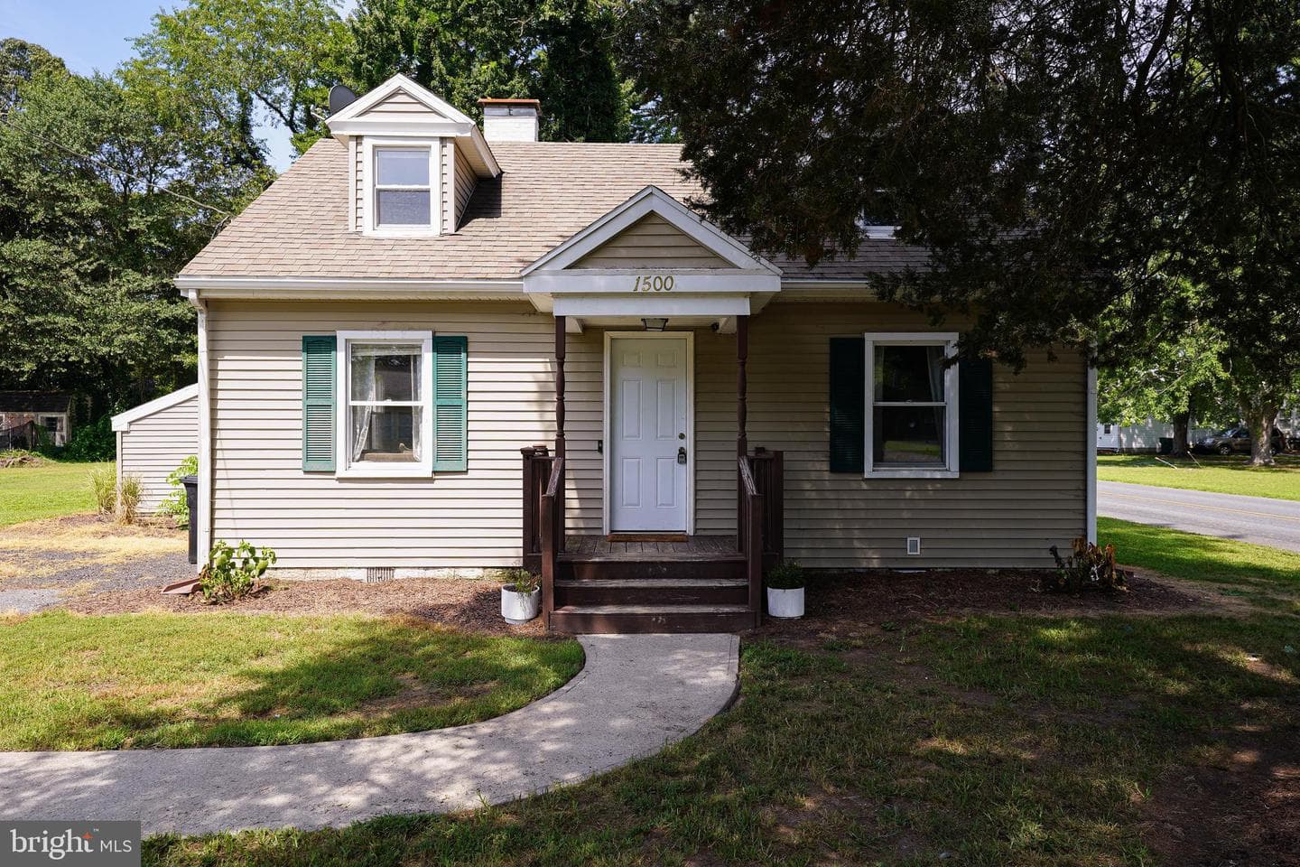 1500 Laurel Drive photo 1