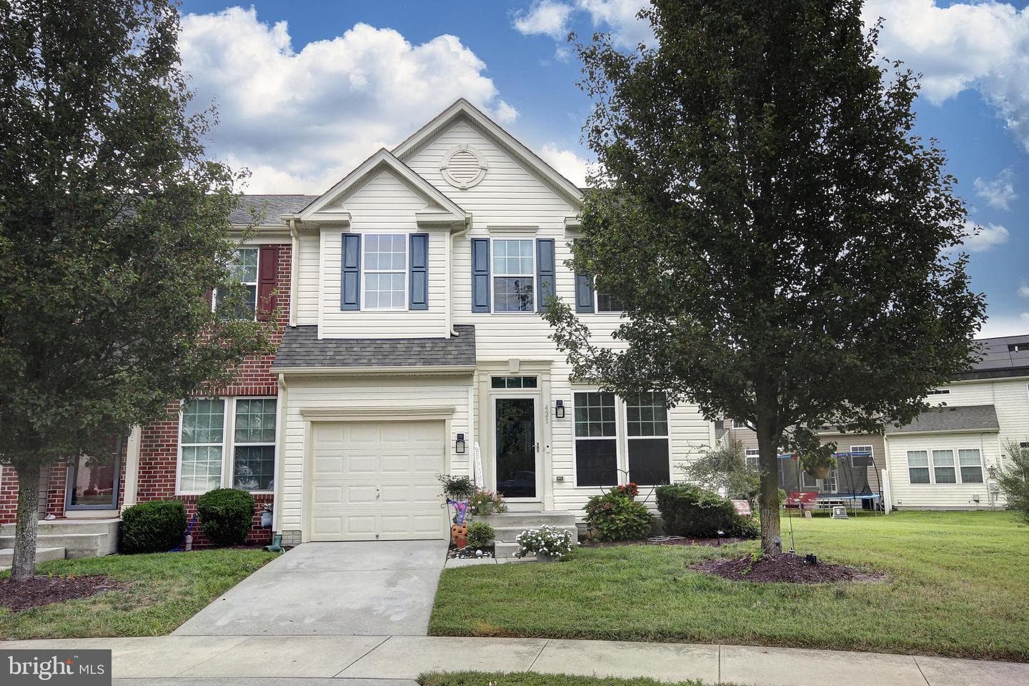 421 Stream Valley Court photo 1