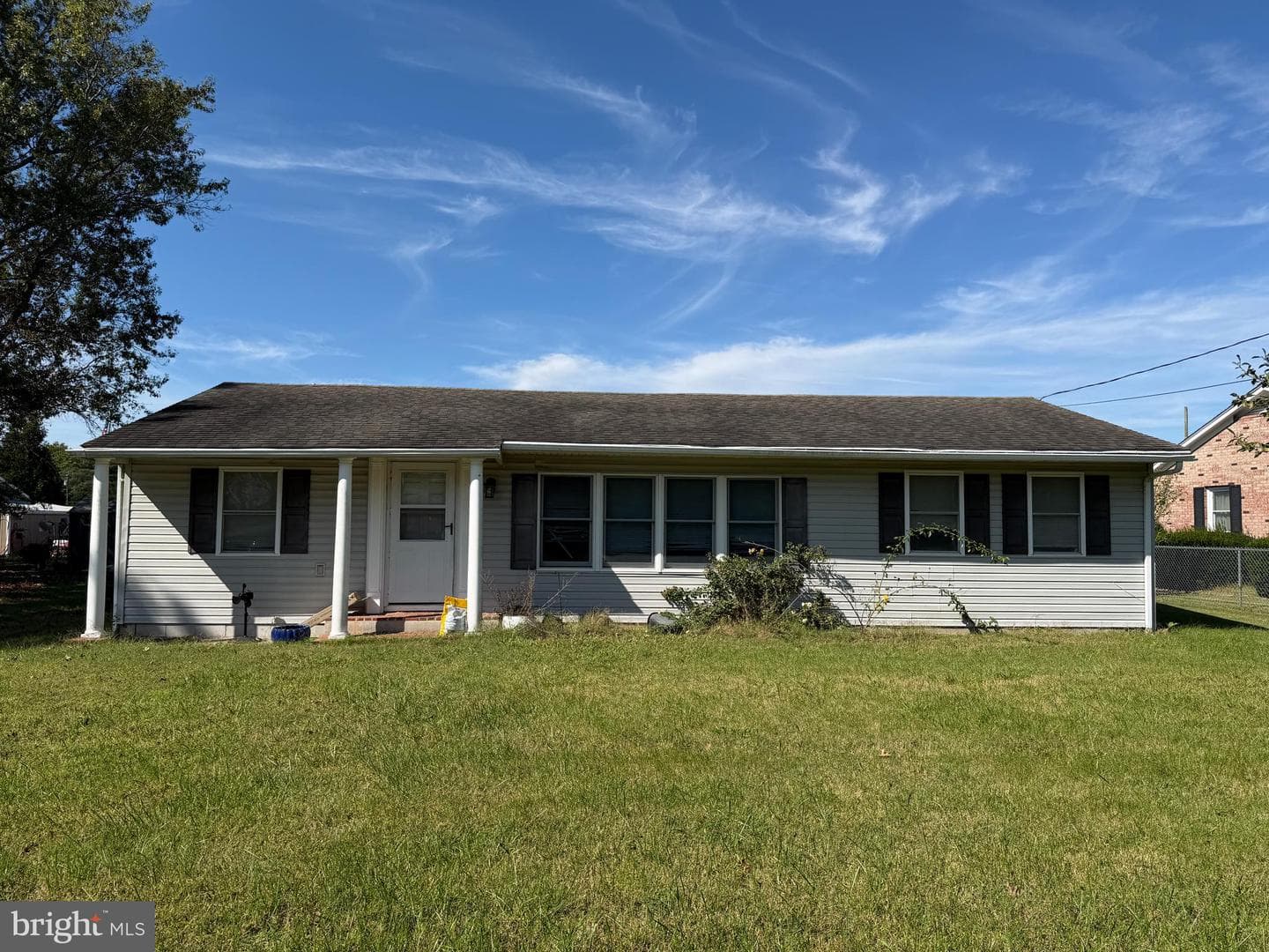 1023 Marquis Avenue photo 1