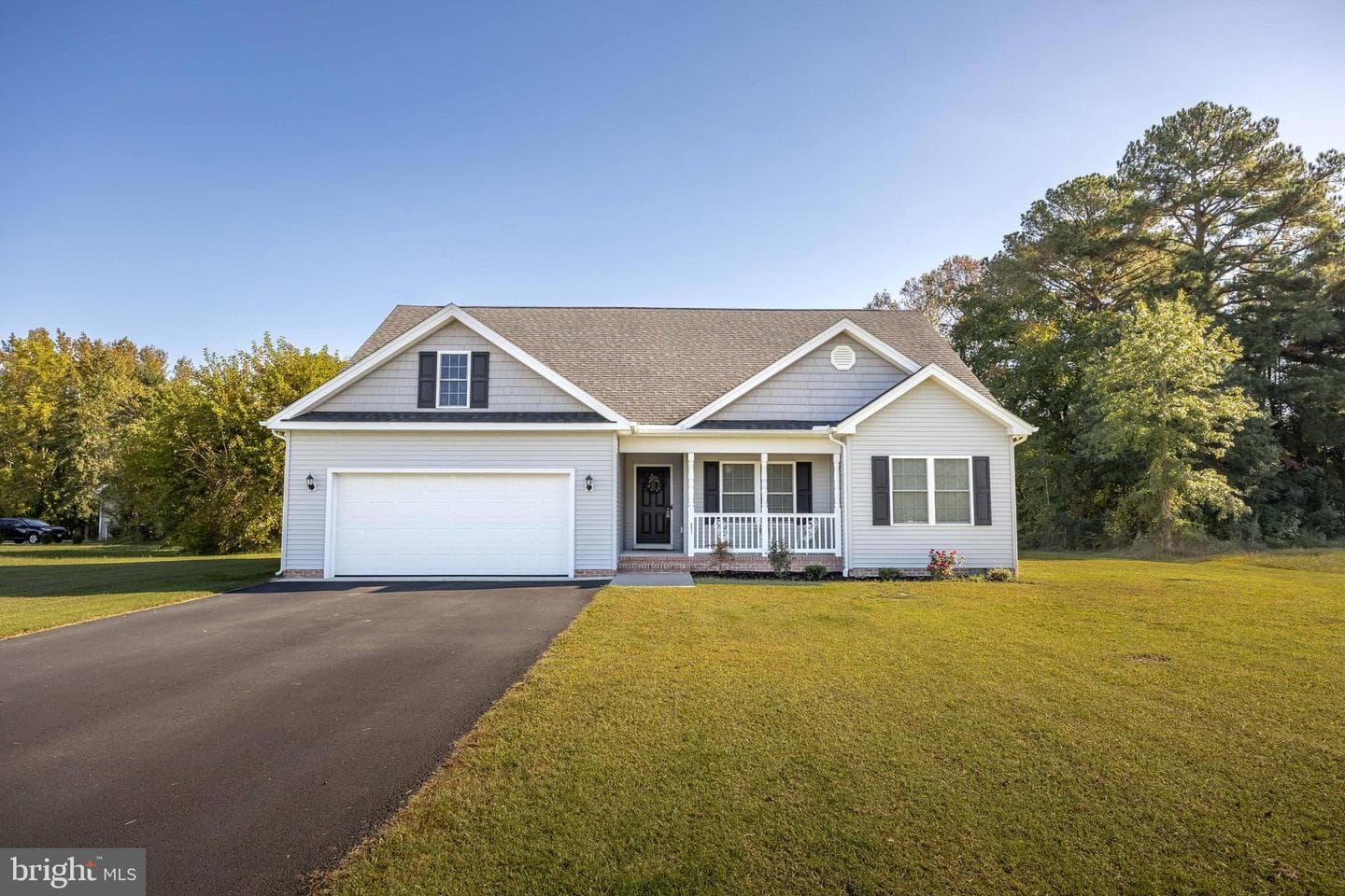 211 Moonglow Road photo 1