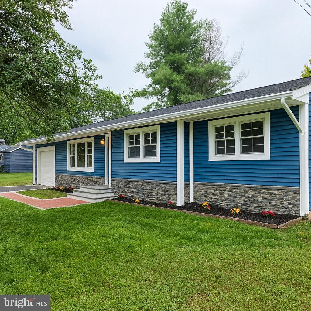 218 Potomac Avenue