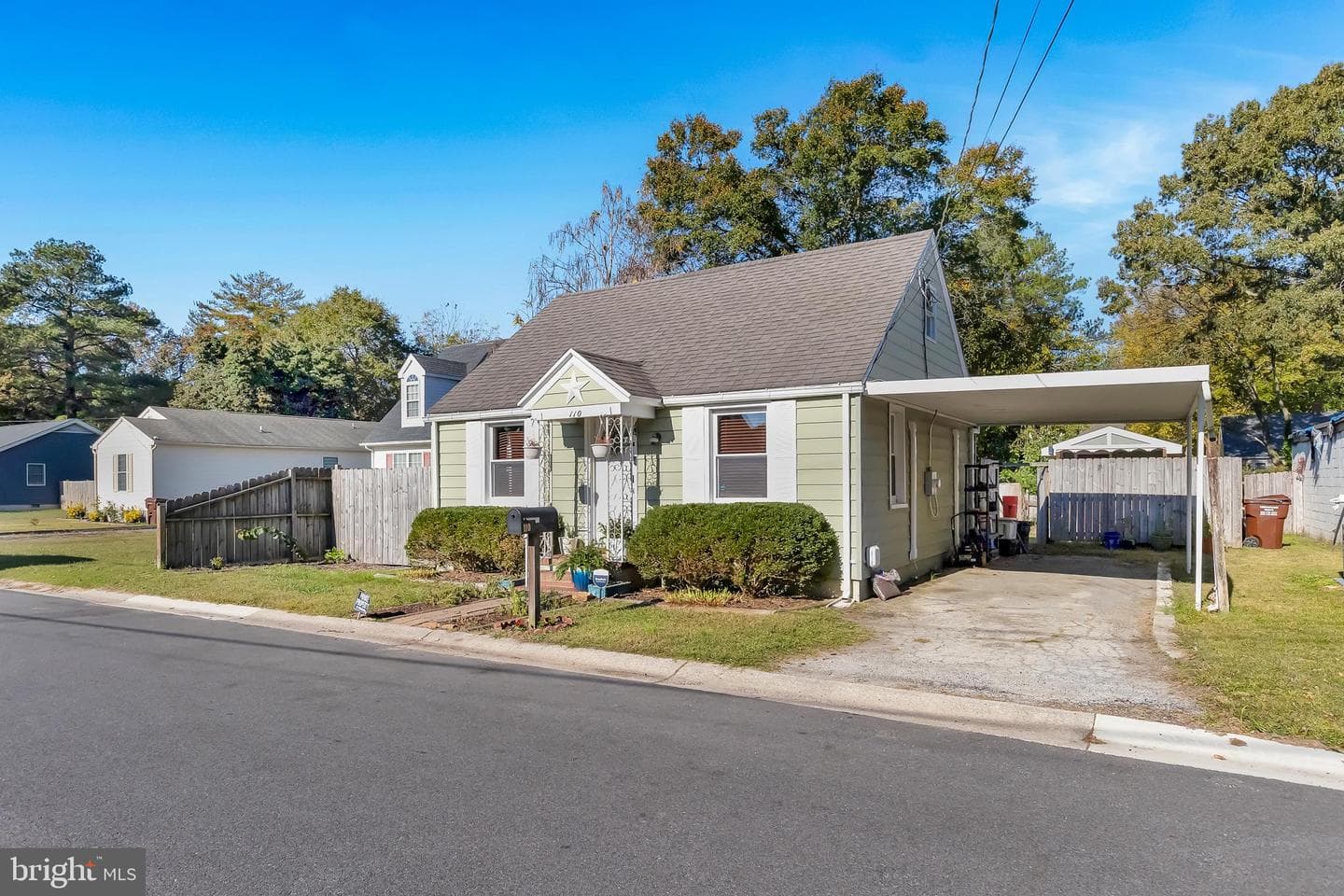 110 Moore Avenue photo 1