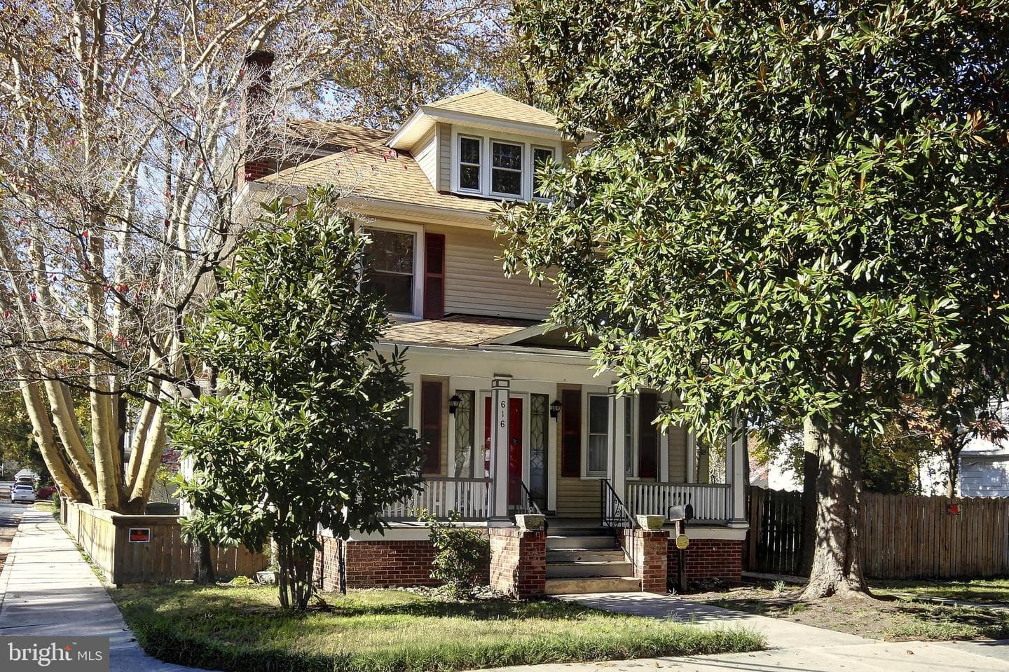 616 Camden Avenue photo 1