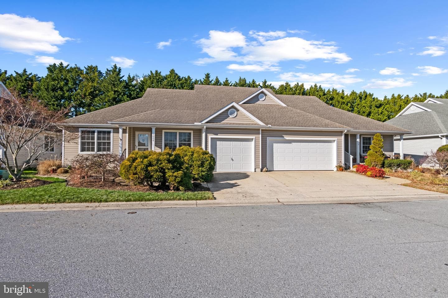 1008 Caravan Way photo 1