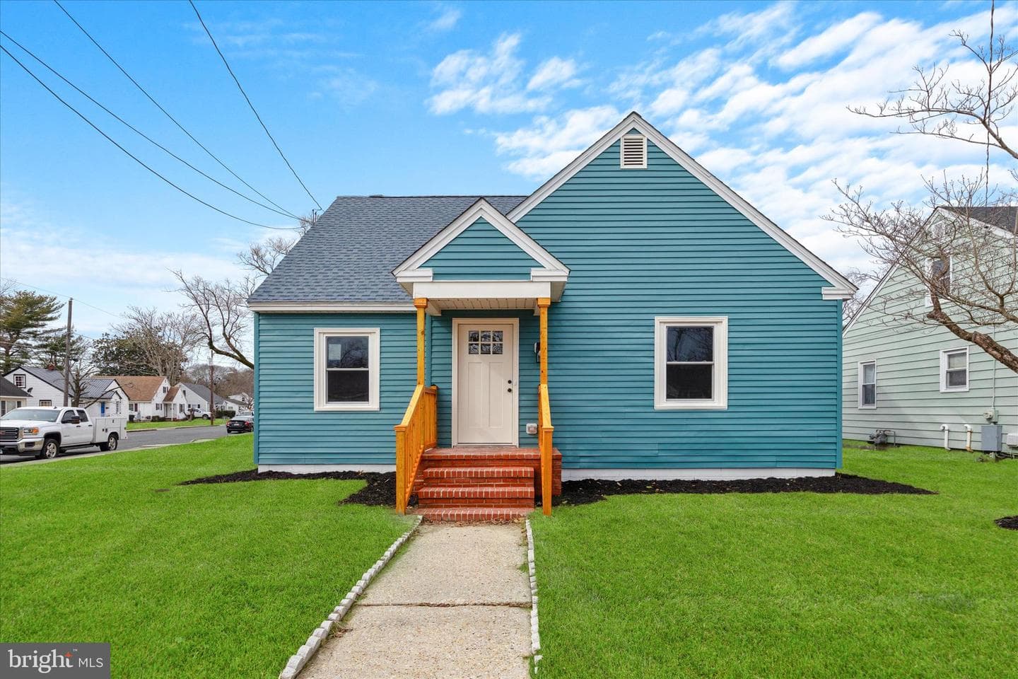 908 Spring Avenue photo 1