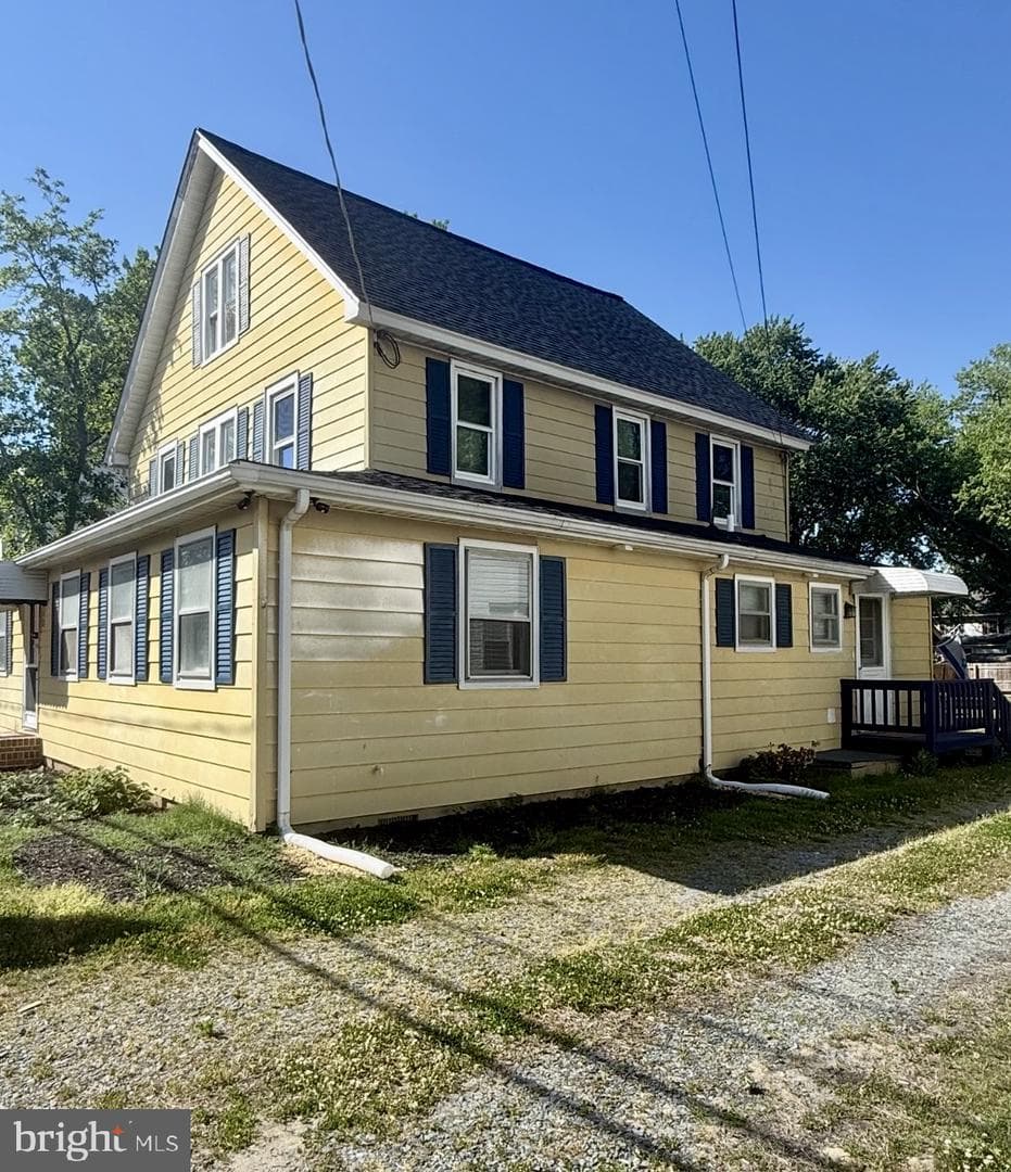 111 E Lillian Street, Hebron