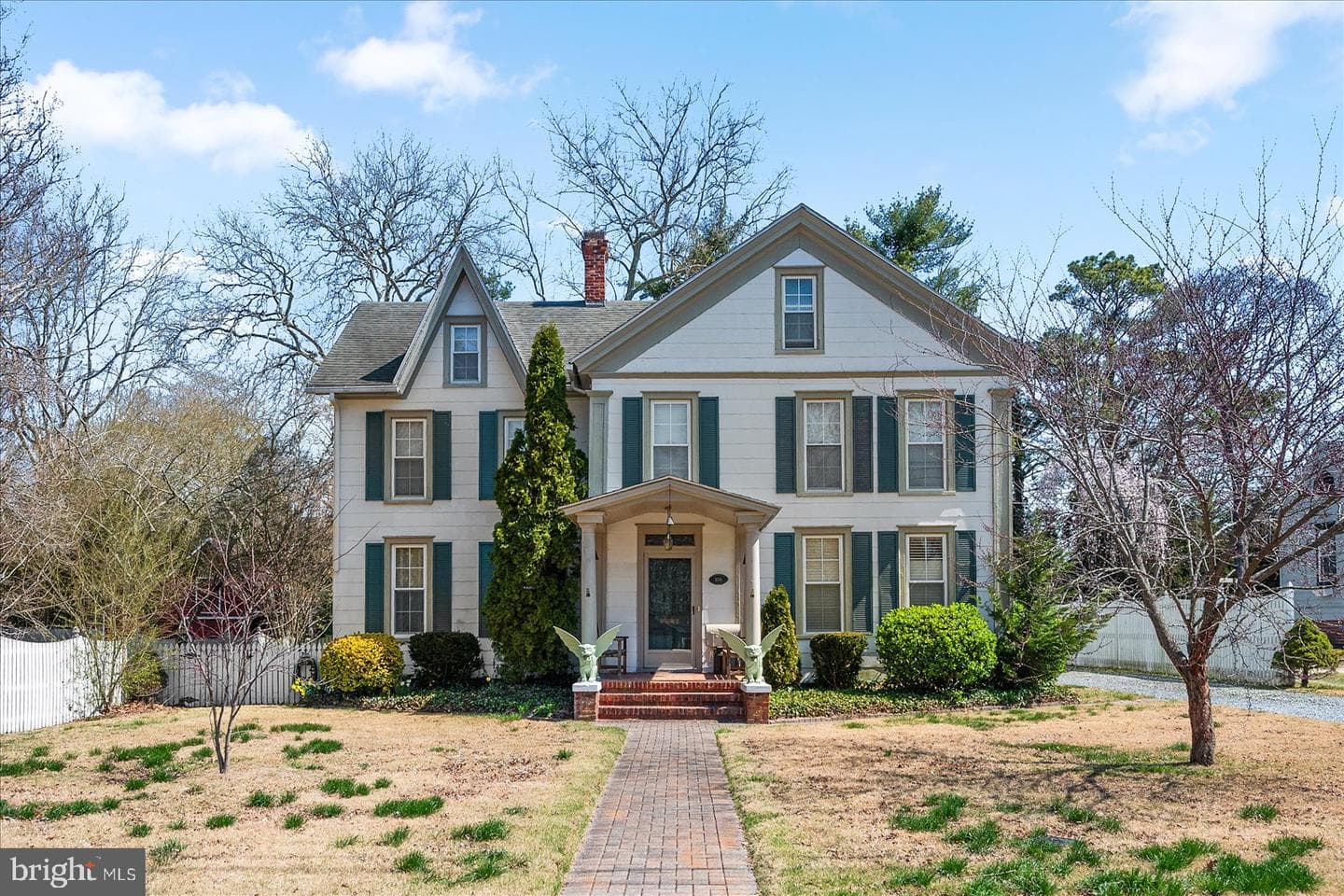 106 N Morris Street photo 1