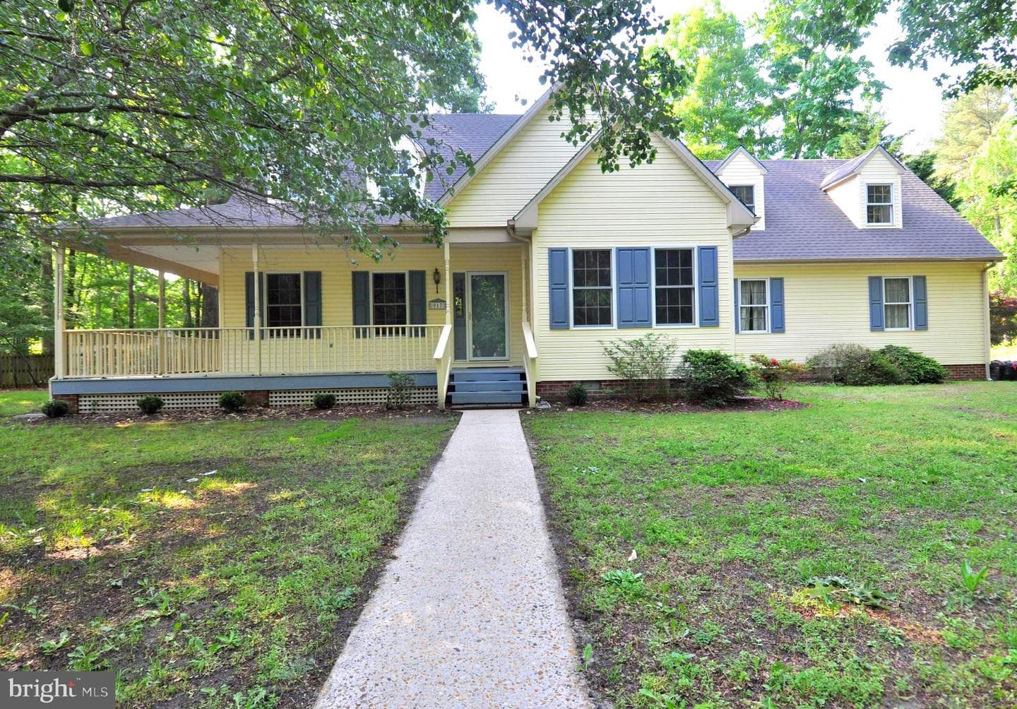 917 Acorn Circle photo 1