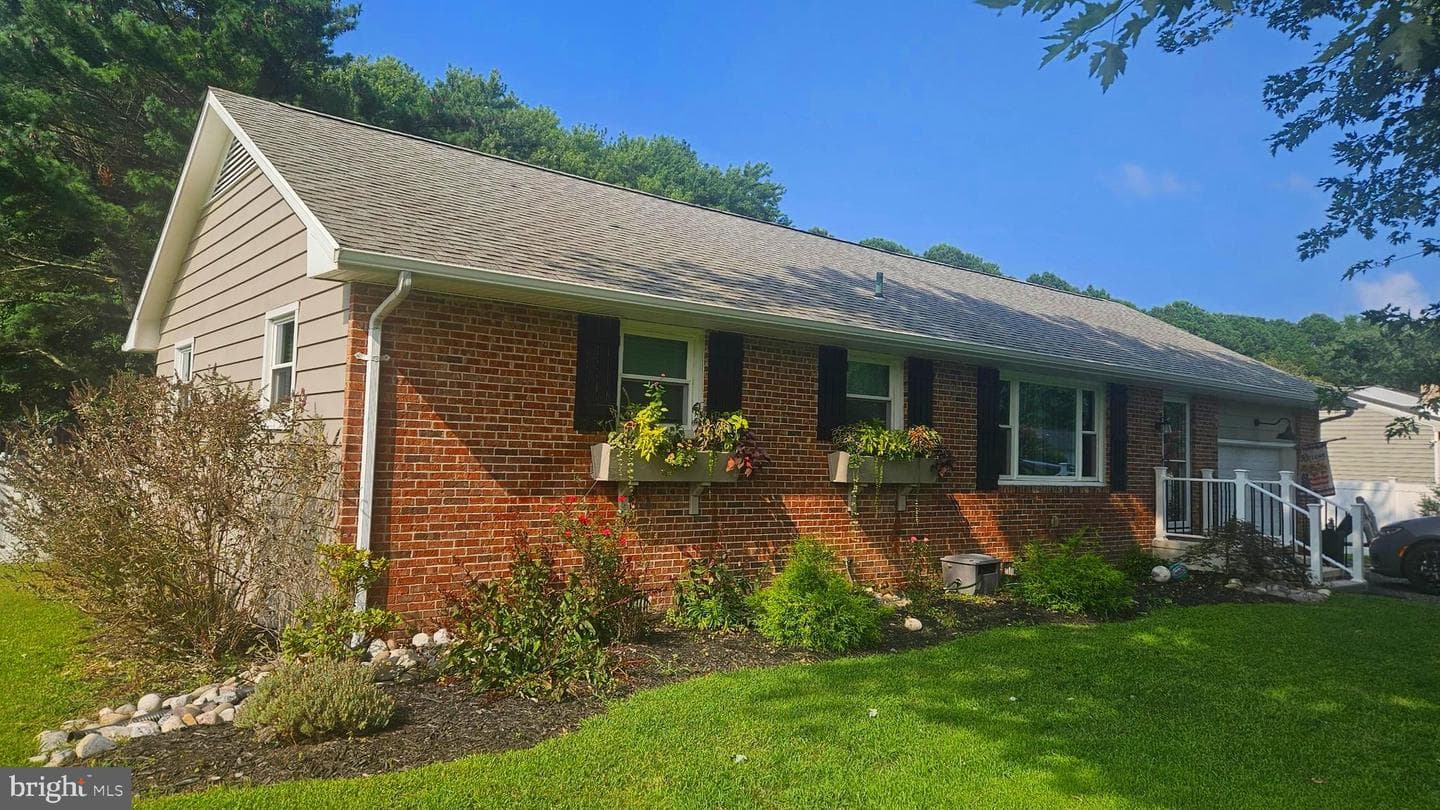 12525 Fleetway Drive photo 1