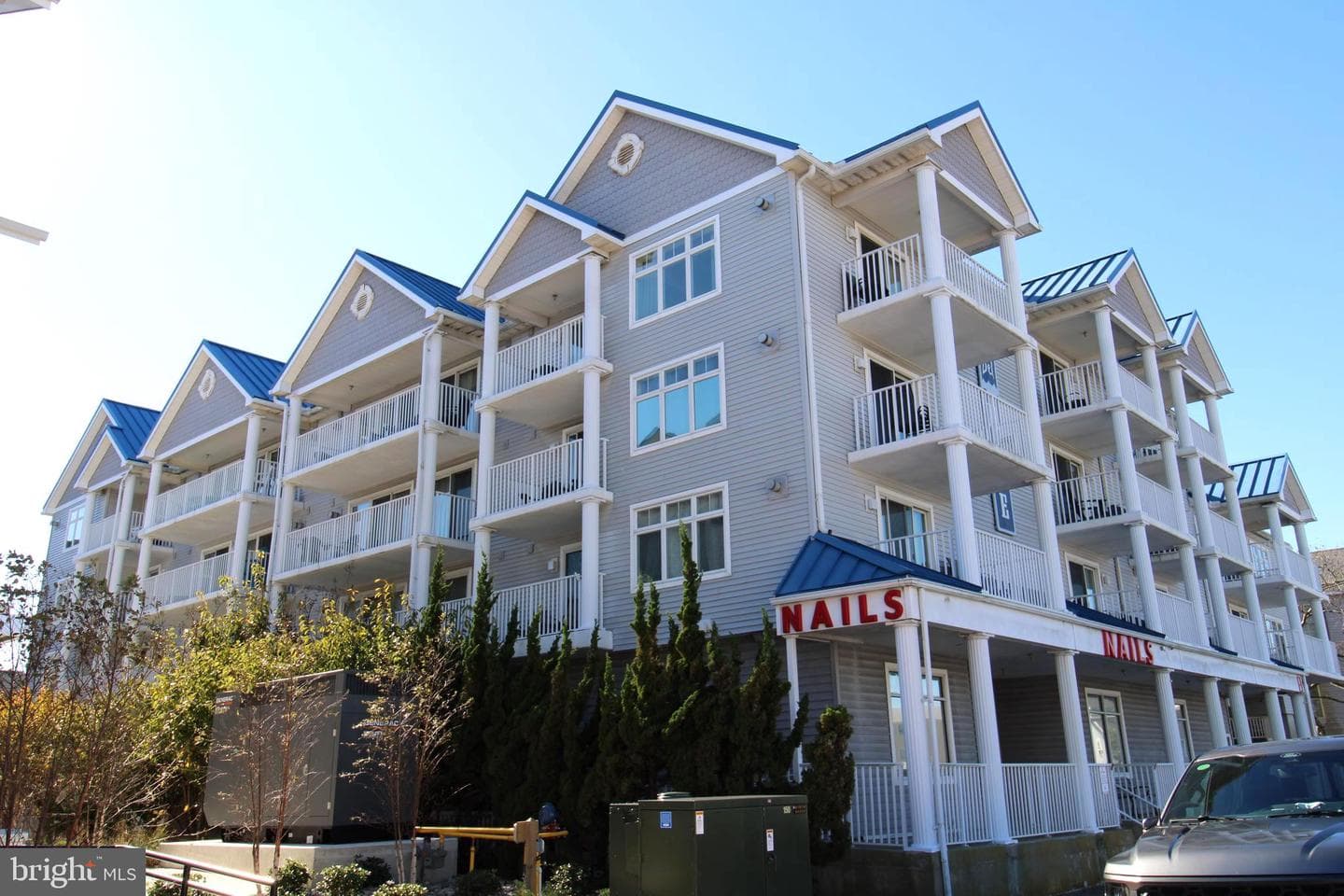 107 Somerset Street #102