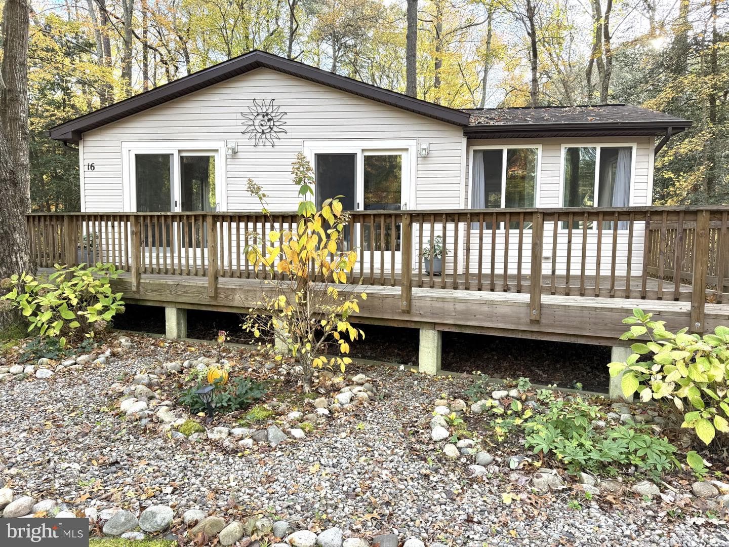 16 Hickory Way photo 1