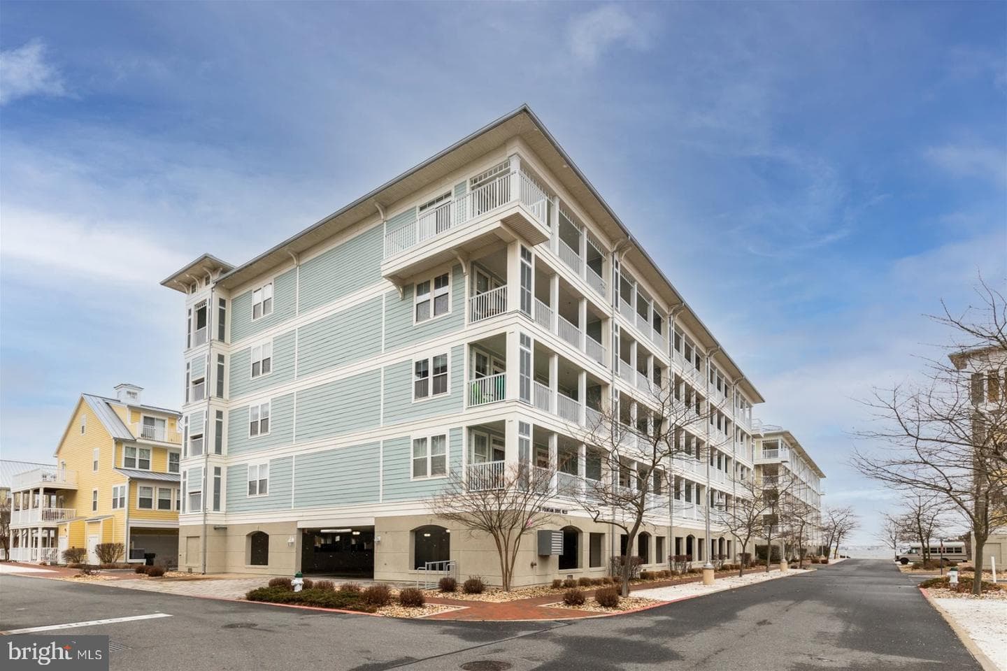 37 Fountain Drive W #lug-Bg-3c photo 1