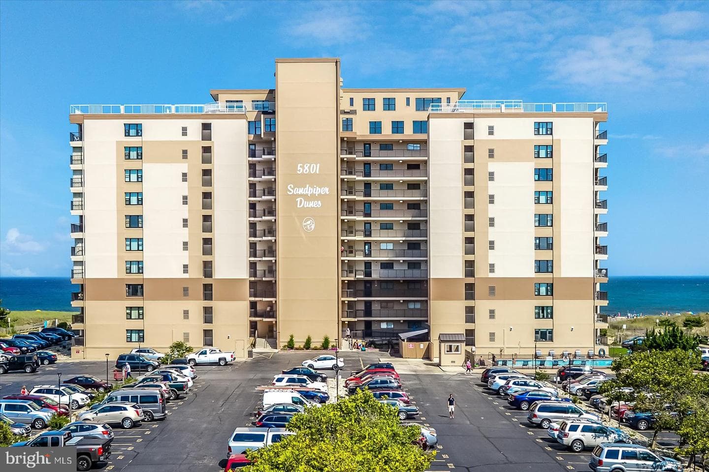 5801 Atlantic Avenue #605 photo 1