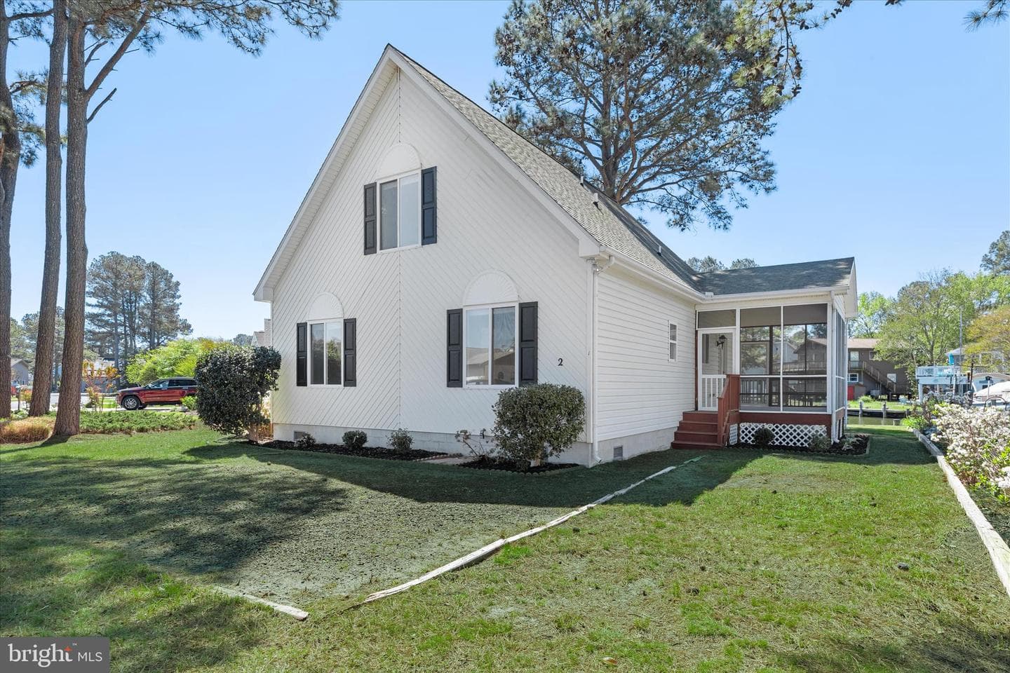 2 Waters Edge Court