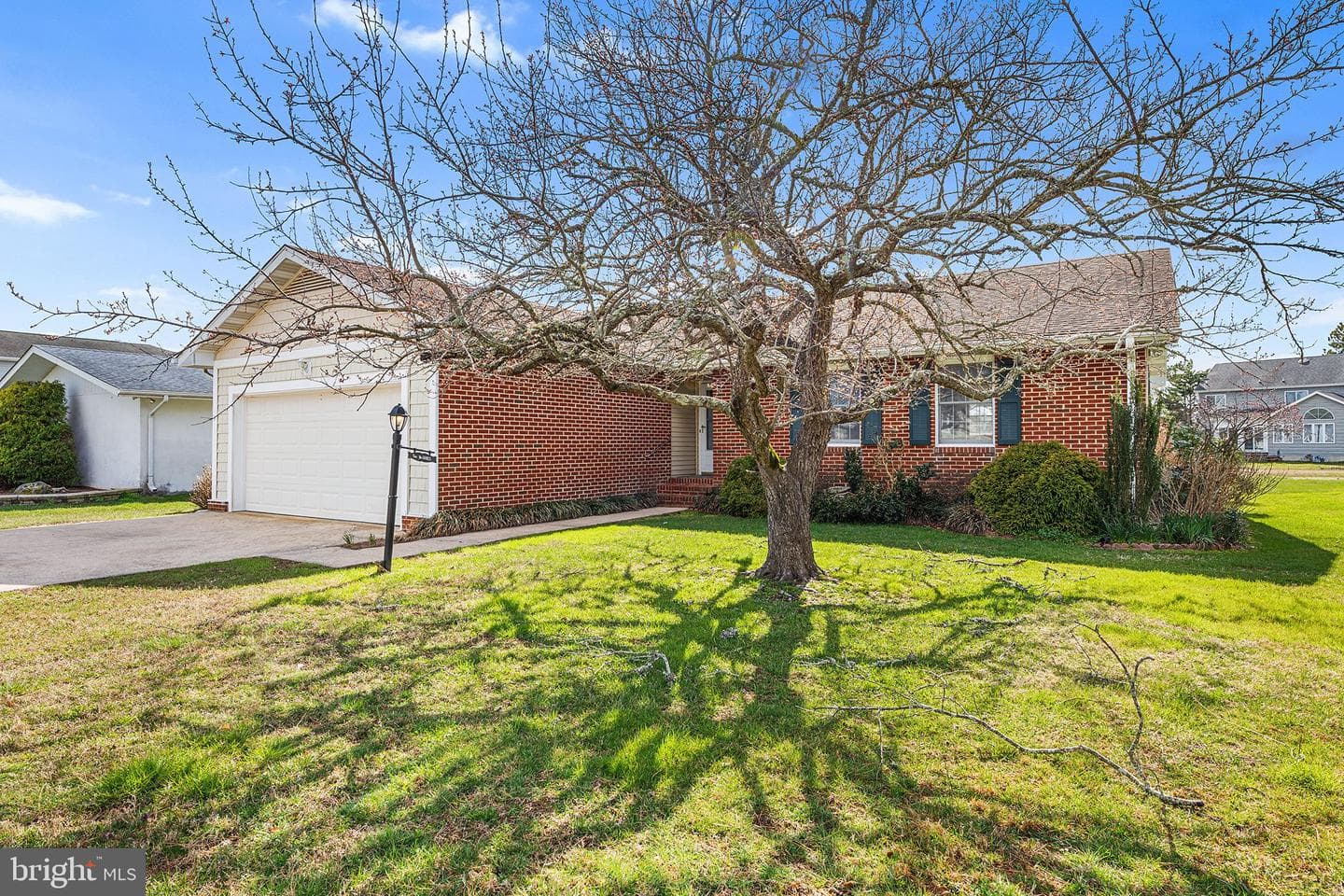 12 Heron Isle Court