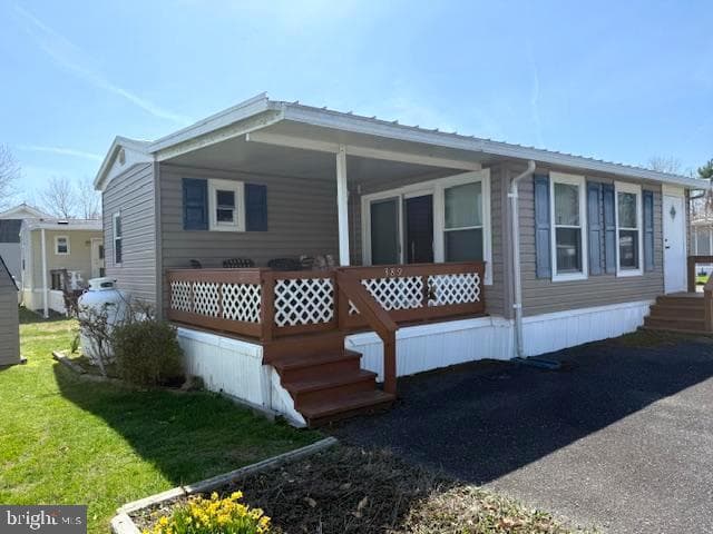 389 Seahawk Lane, Berlin