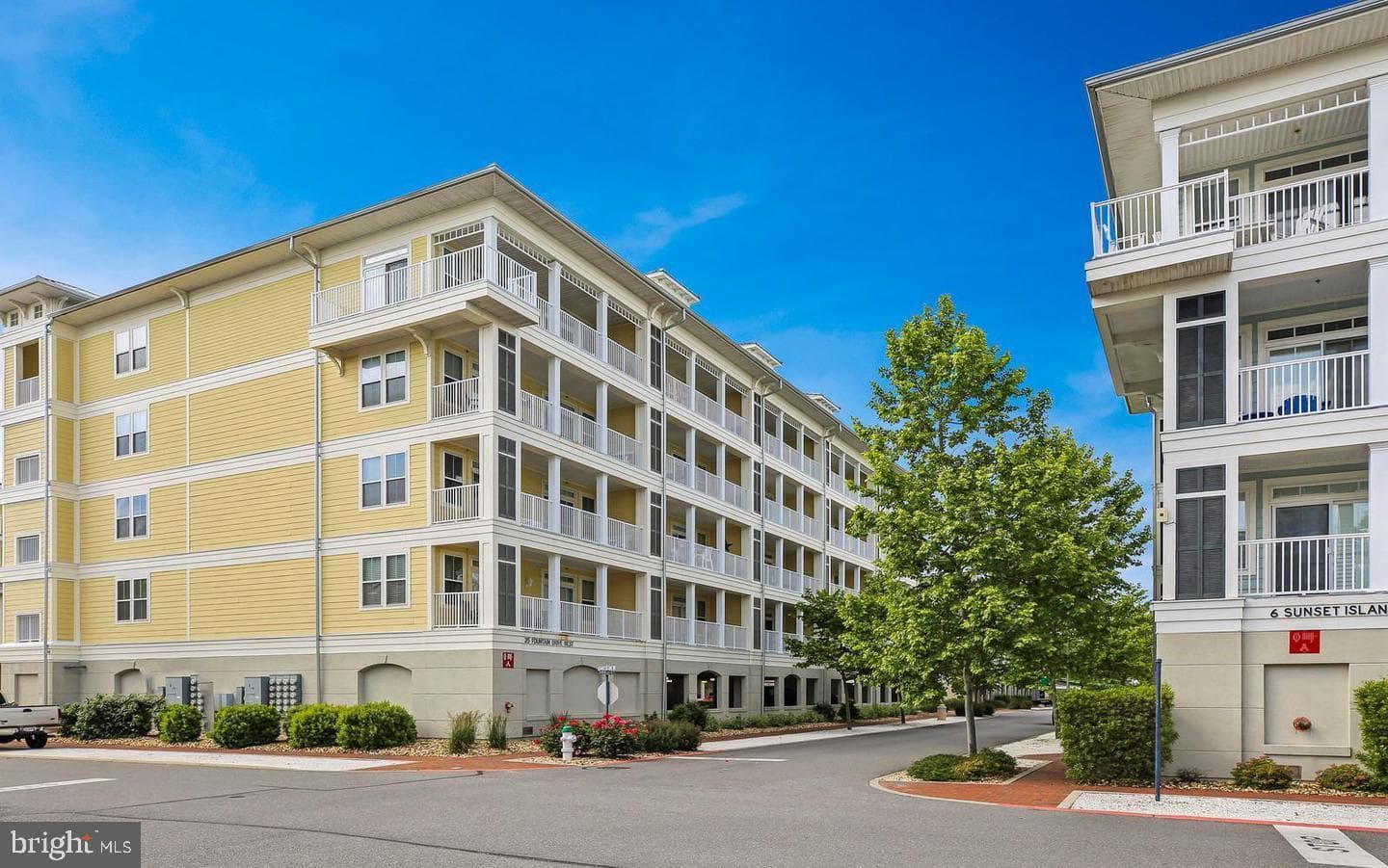 35 Fountain Drive W #4a