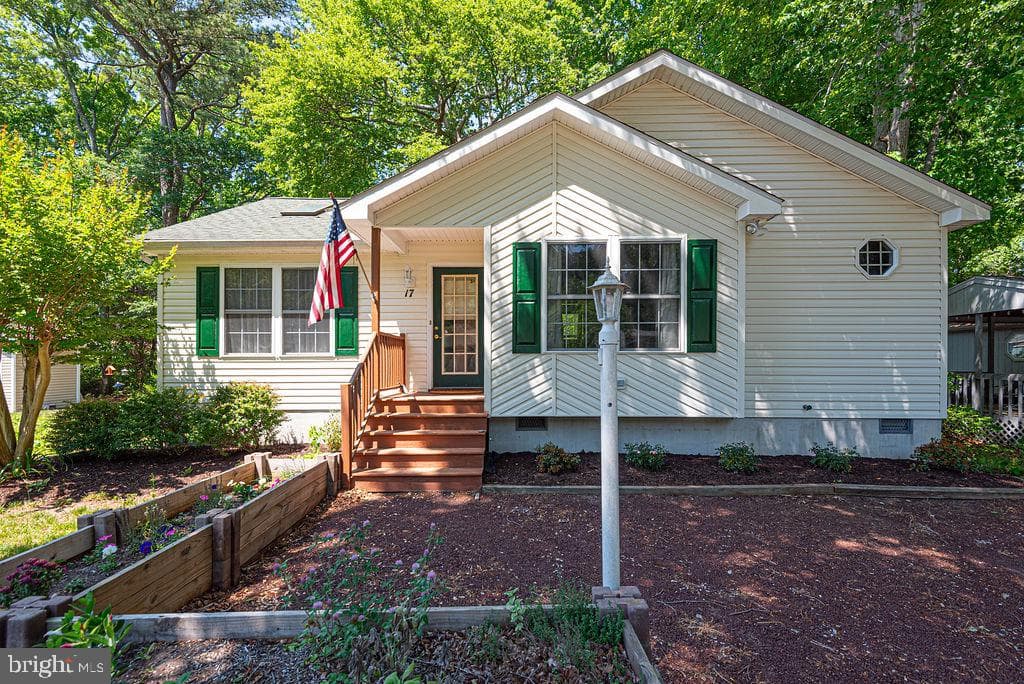 17 Greenwood Lane