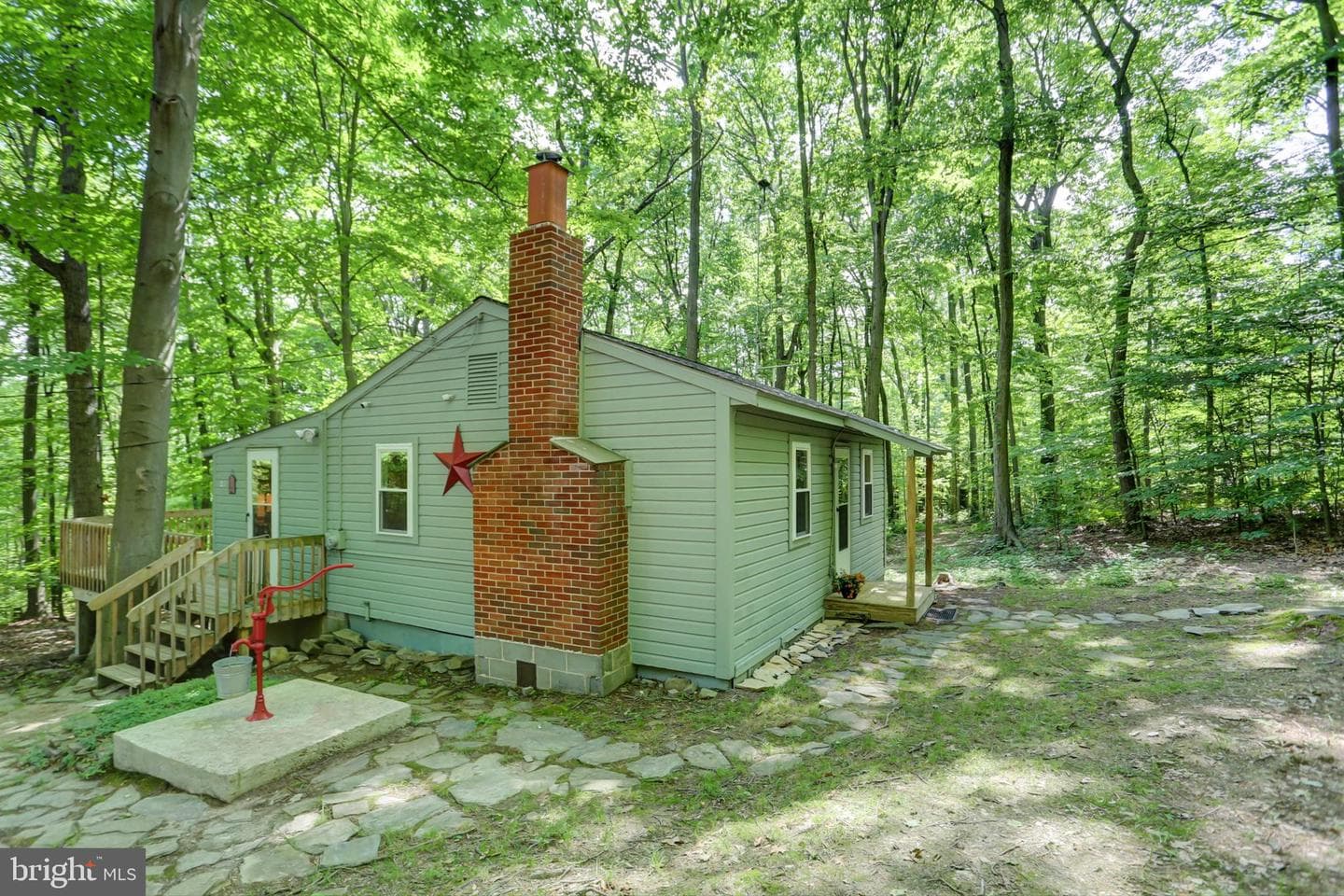 44 Ridge Road photo 1