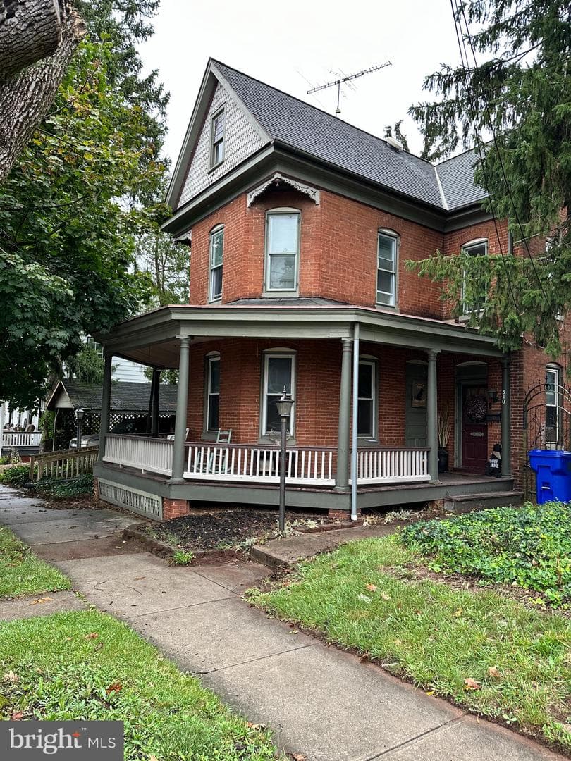 340 Lincoln Way W photo 1