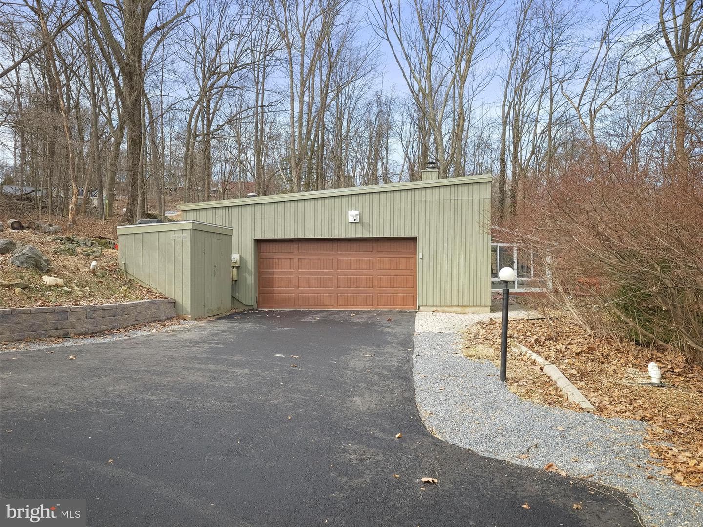 15 Lakeside Trail photo 1