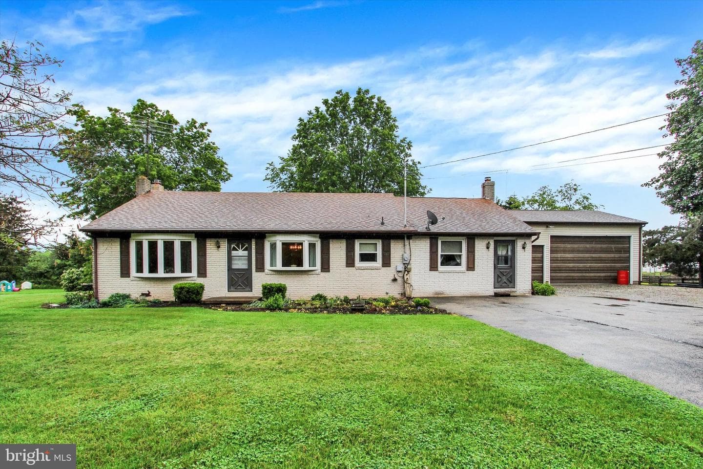 1239 Pine Run Road photo 1