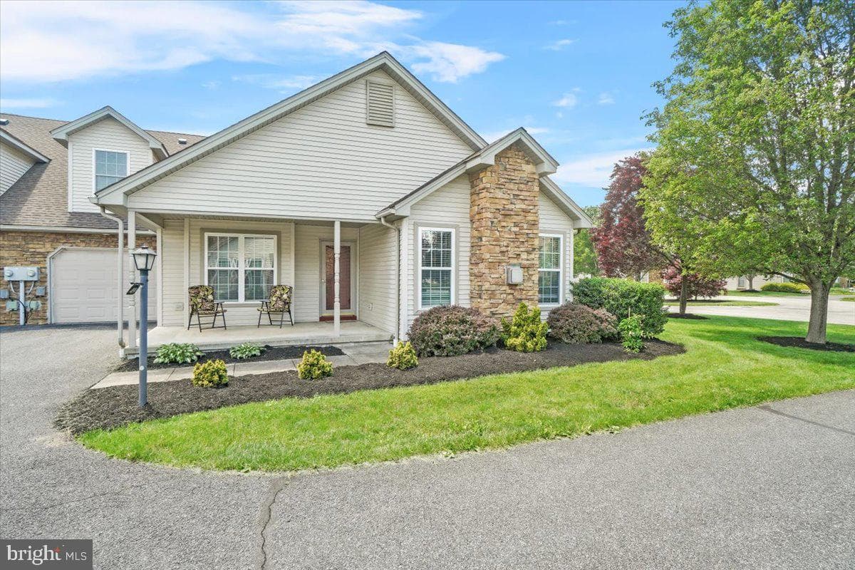 49 Longhorn Lane photo 1