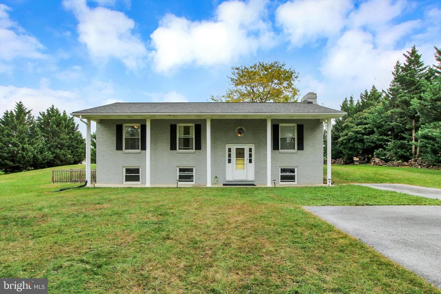 630 Mehring Road photo 1