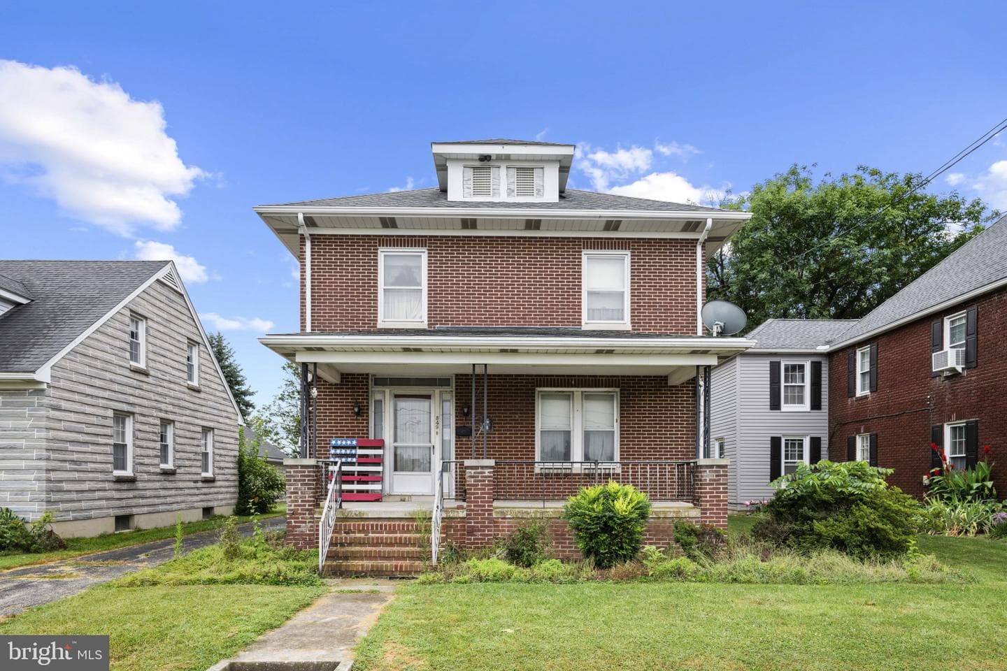 549 E King Street photo 1