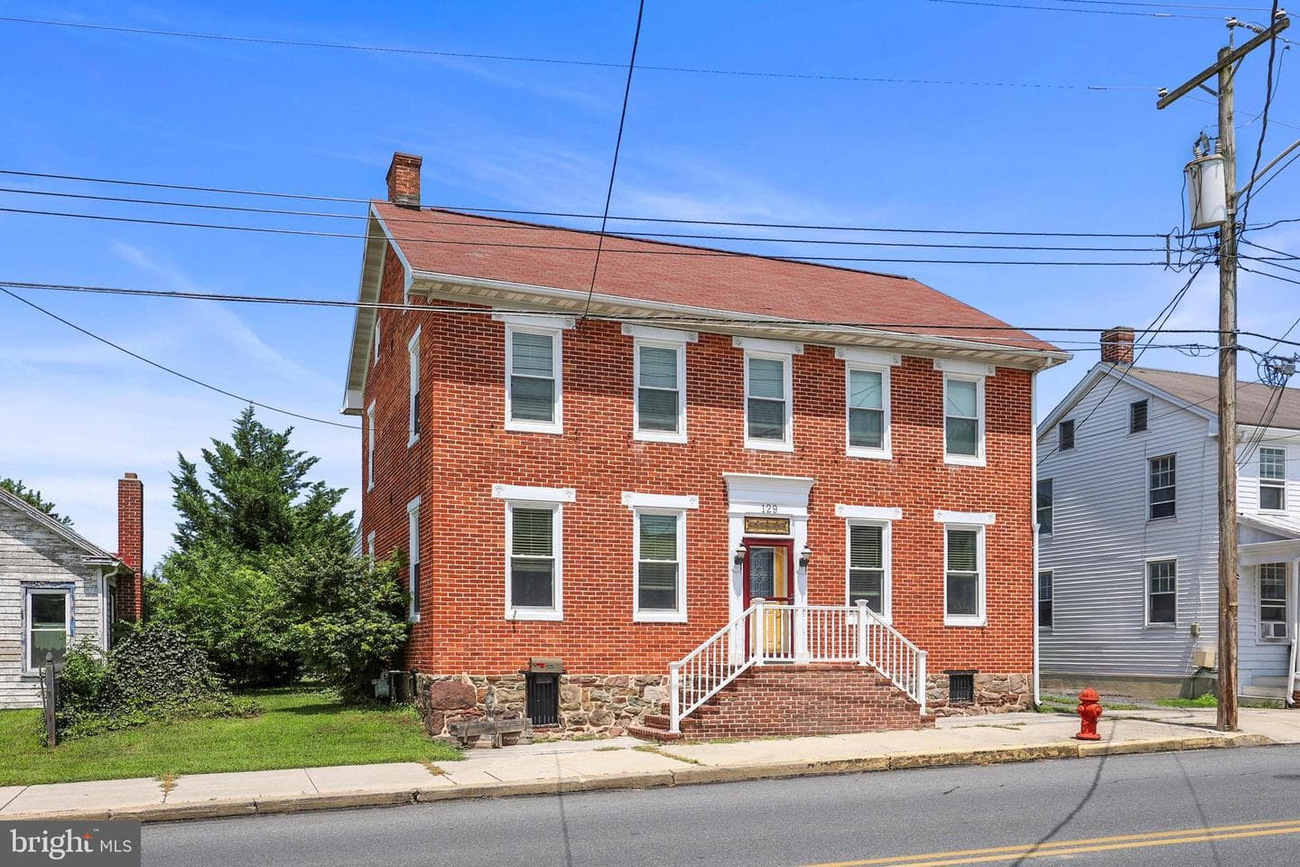 129 W King Street photo 1