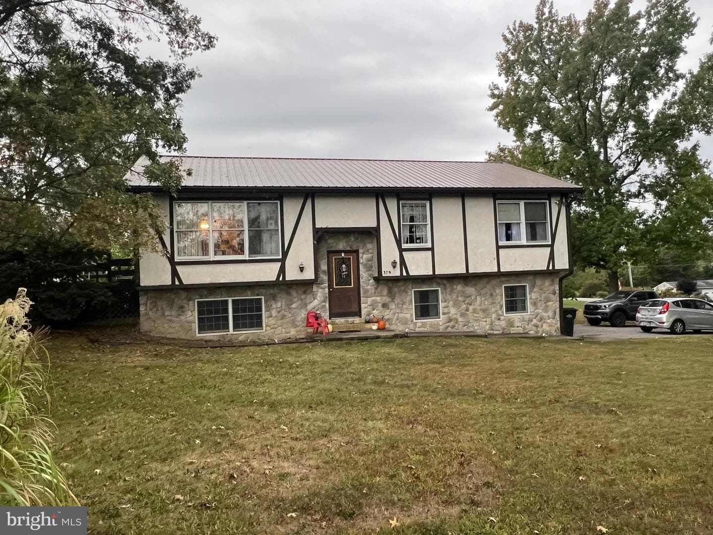 379 Lake Meade Drive photo 1
