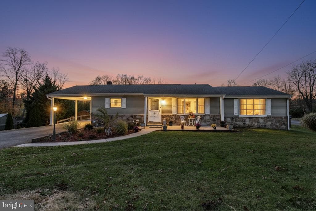 1365 Hanover Road photo 1