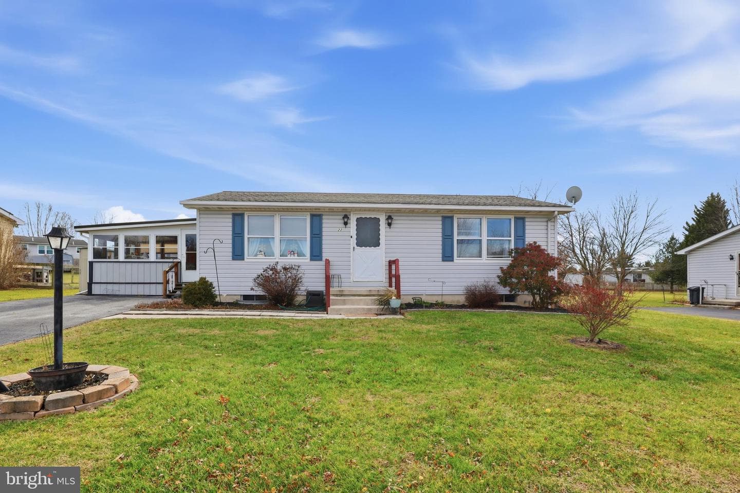 22 Spruce Lane photo 1