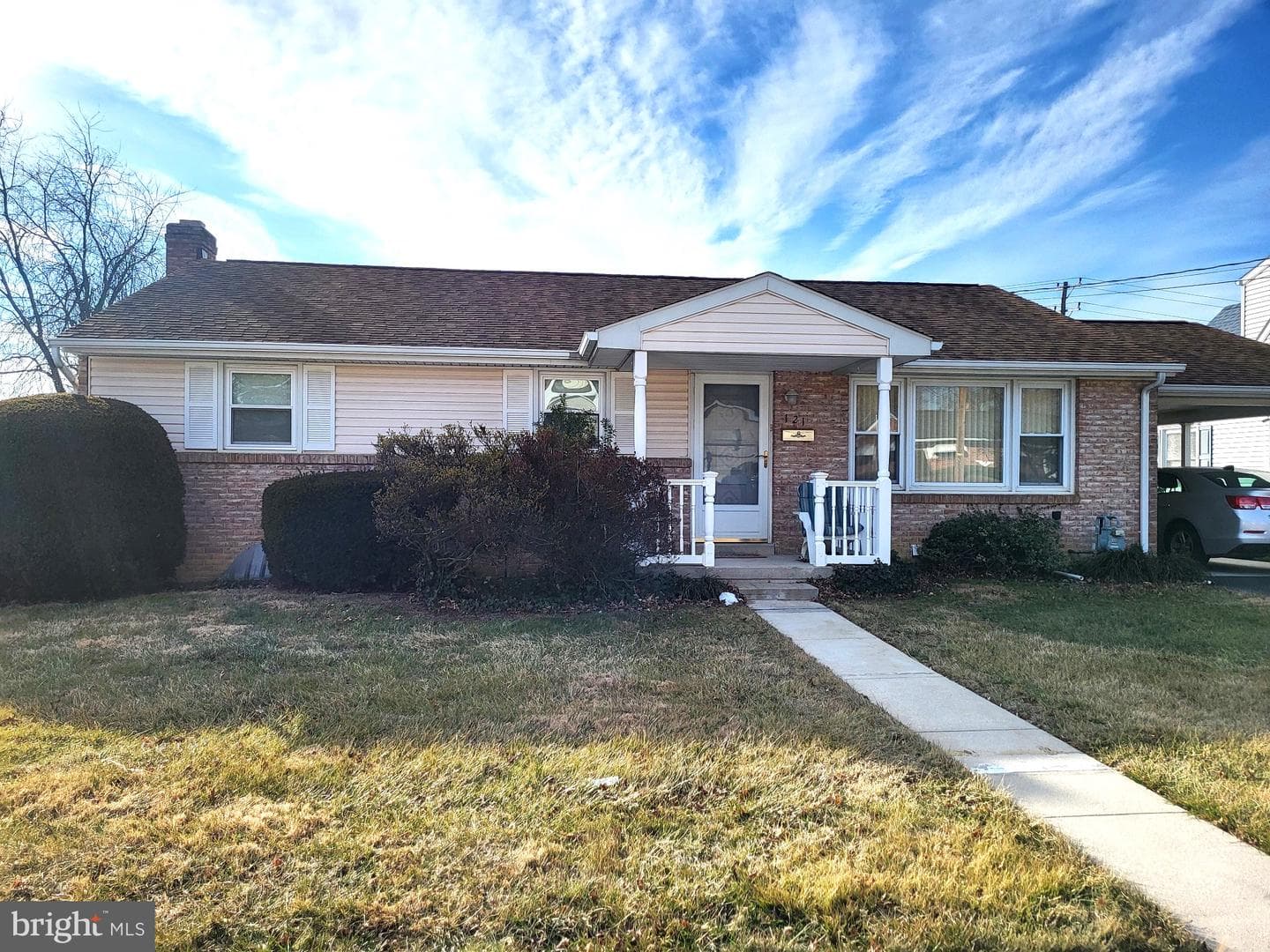 121 Michelle Drive photo 1