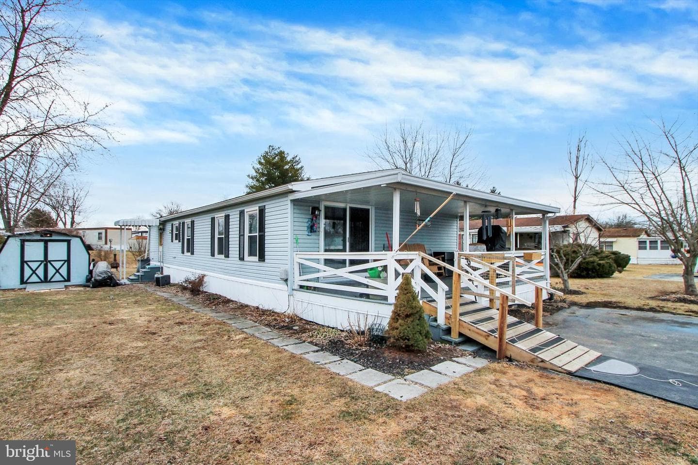 252 Lane Avenue photo 1